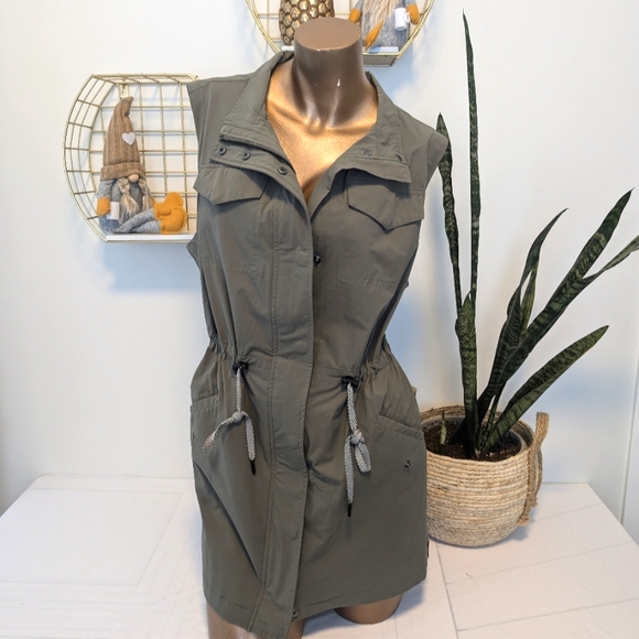 SOLD - Picture 2 of 9